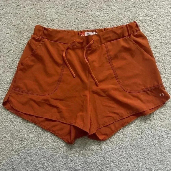 The American Outdoorsman For Women Shorts Orange Sz Large Outdoor Active Hiking